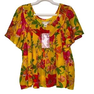 BAND OF THE FREE by BAND OF GYPSIES Lightweight Gauzy Floral Short Sleeve Top